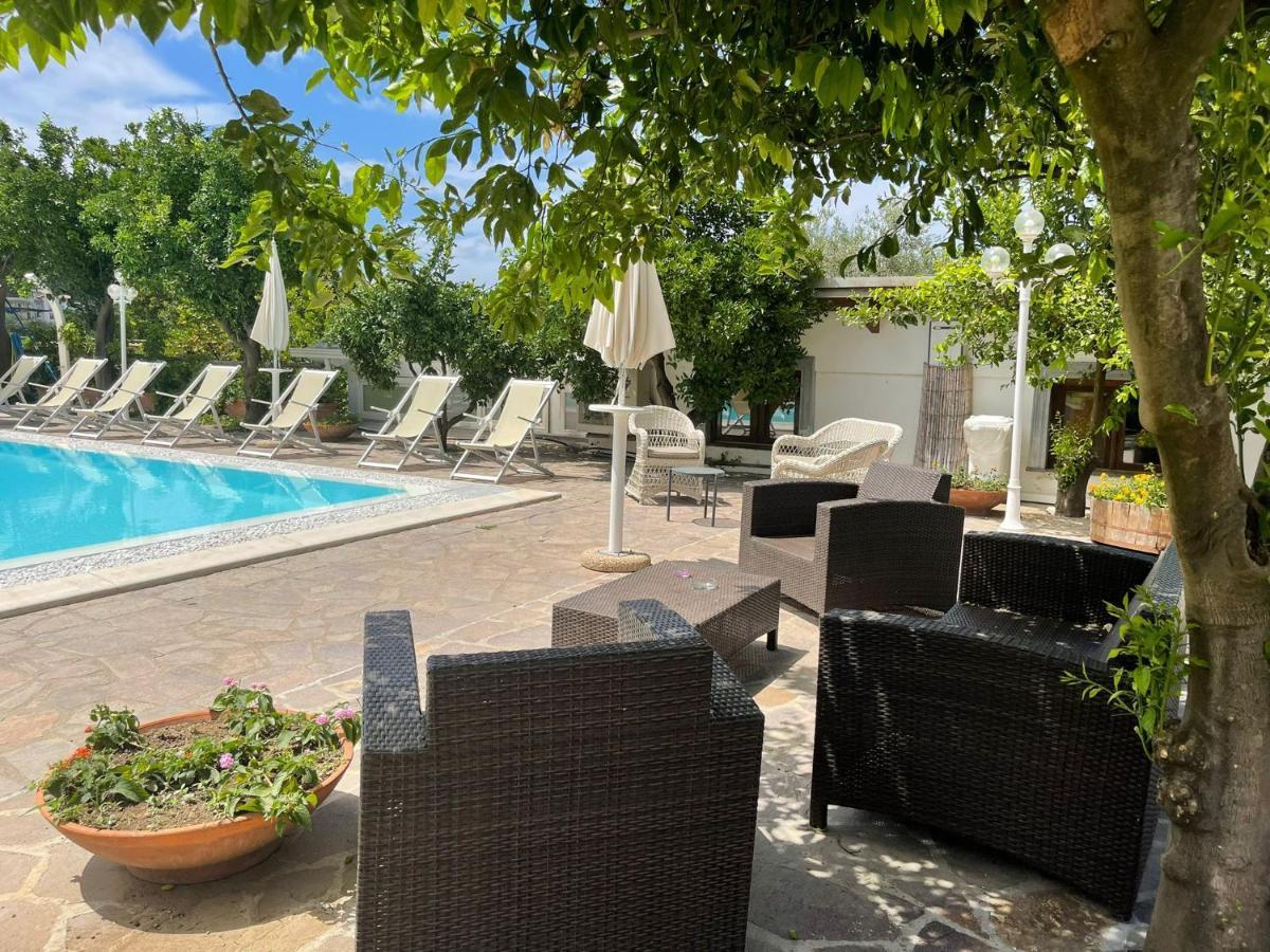 Casa Sorrento, Immerso Nel Verde A Pochi Passi Dal Centro Экстерьер фото