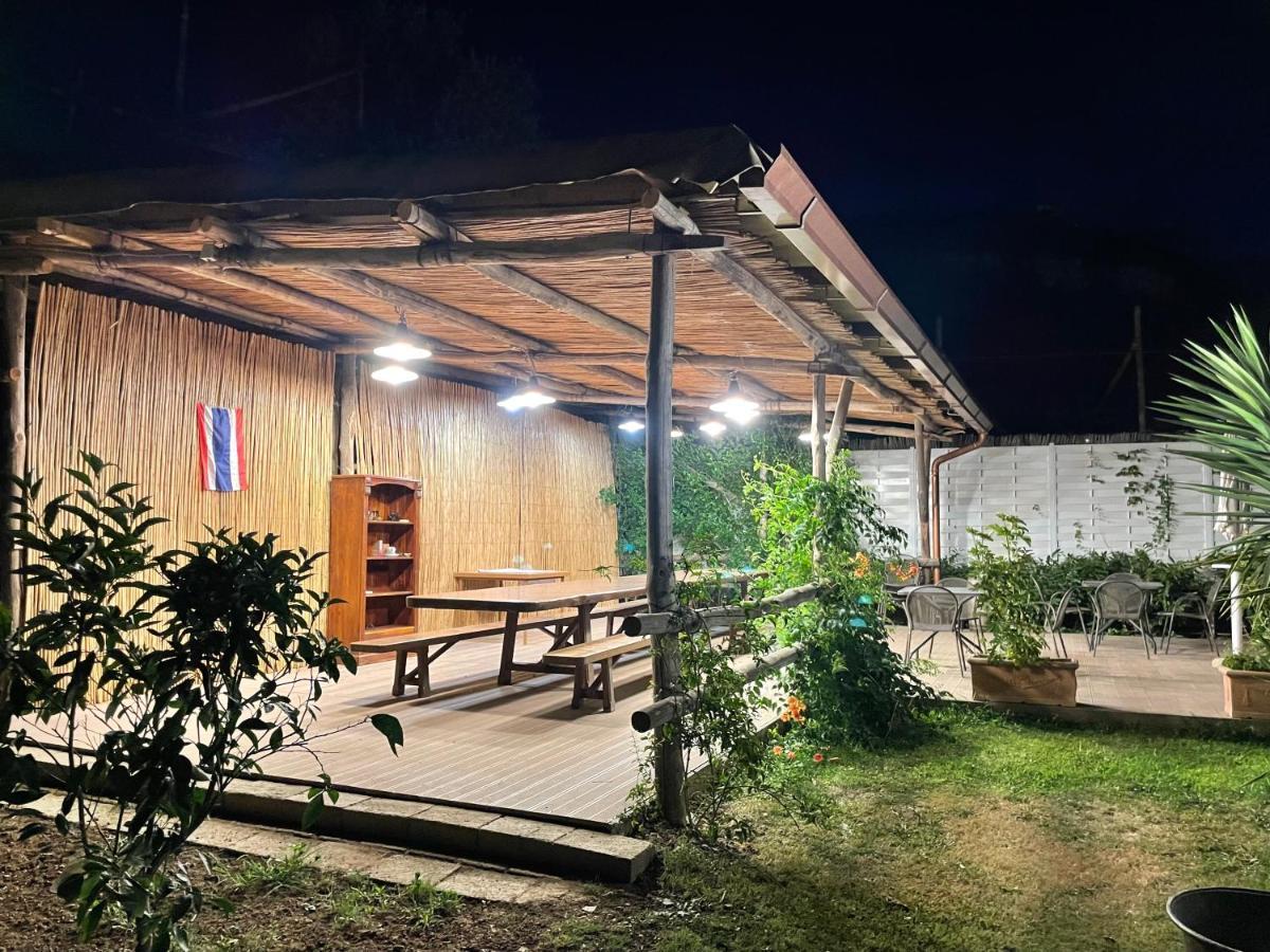 Casa Sorrento, Immerso Nel Verde A Pochi Passi Dal Centro Экстерьер фото