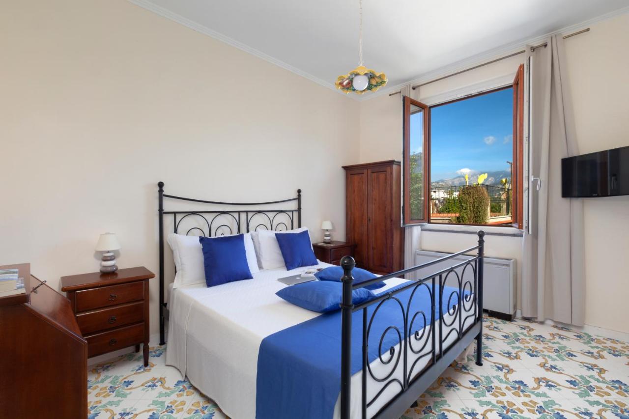 Casa Sorrento, Immerso Nel Verde A Pochi Passi Dal Centro Экстерьер фото